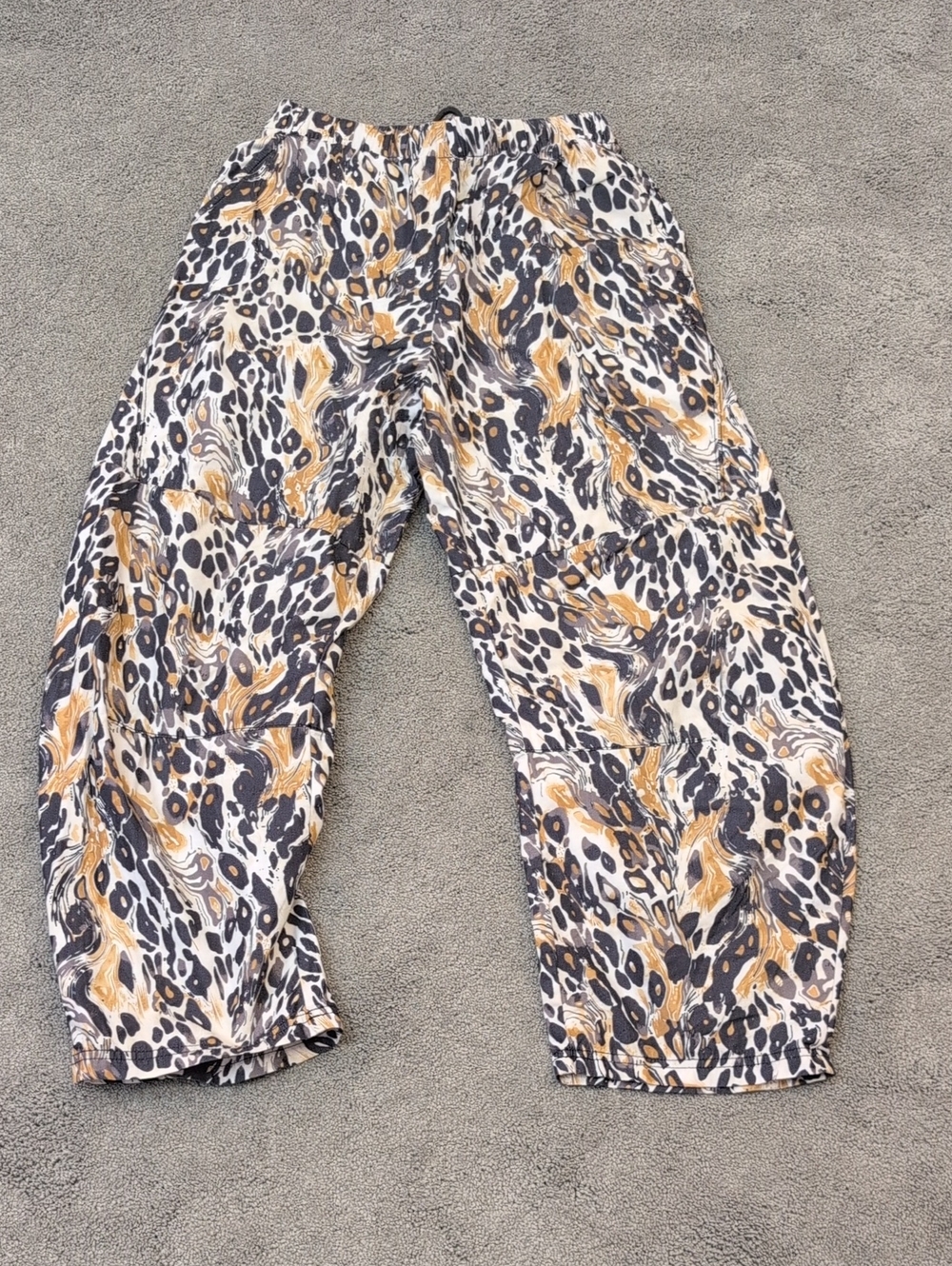 Free People Animal-Print Cropped Barrel Leg Pants - Black & Tan Size xs